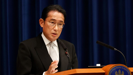 日本首相岸田文雄就自民党成员收取政治资金“回扣”事件道? title=