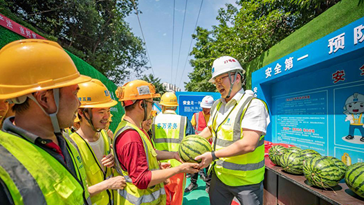 全国工会广泛开展“工会送清凉、防暑保安康”活动