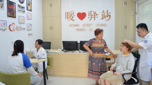 重庆渝北区总工会为新就业形态劳动者送清凉