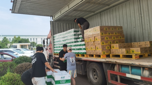 青岛高新区总工会开展“夏送清凉”活动