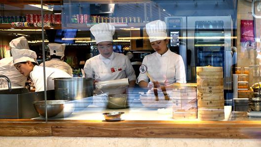 拉萨高新区市场监管局举行校园食品安全培训�? title=
