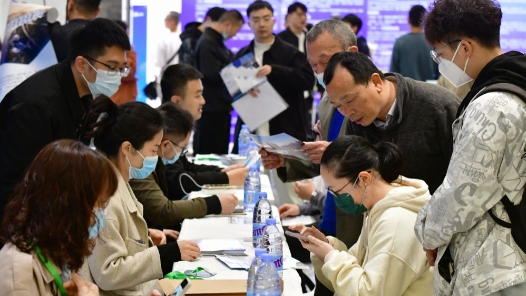 打造人才集聚高?#32;激发城市创新活力——贵阳贵安坚定不移实施“人才兴市”战略综? title=