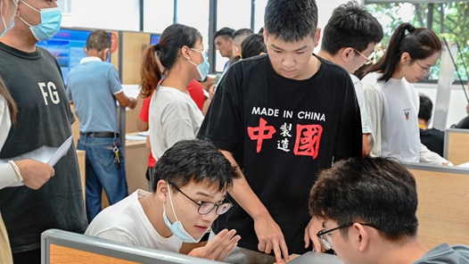 “合肥千企万岗请您来”招聘活动走进西�? title=