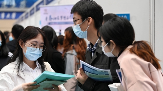 贵州贵阳白云区为高质量发展提供坚实人才支? title=