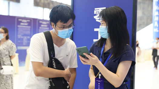 海口举办“春风行动”招聘会