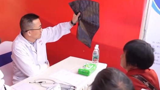 “名医走基层 志愿服务行”系列活动在四川凉山启动