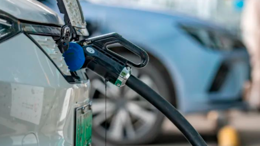 工业和信息化部将出台新能源汽车动力电池综合利用管理办? title=