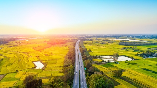 打工前沿 | “村剧”新风口带动“流量再下乡”，这个可以? title=