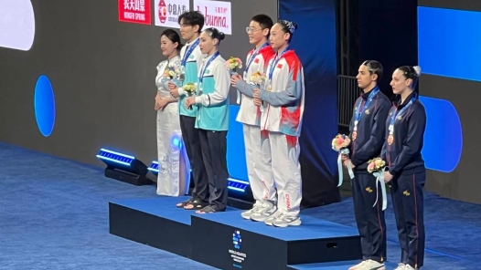 花游世界?#32;季荷?郭牧也混双技术自选夺? title=