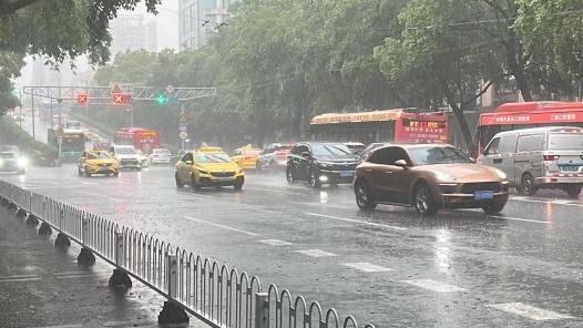 广州启动防暴雨内涝二级应急响? title=