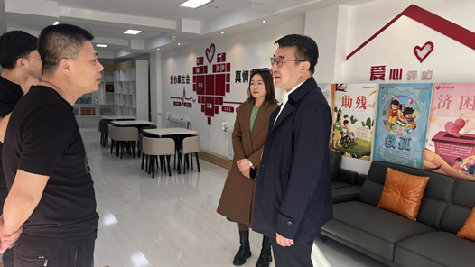 满洲里市总工会就推进“工会驿站”建设开展走访调�? title=