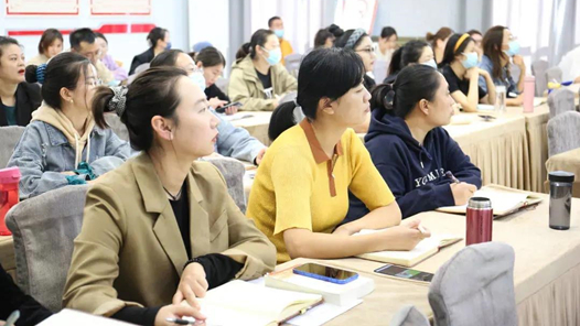 郑州市直机关优秀年轻干部进网格历练岗前培训班开�? title=