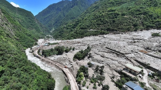 四川康定山洪泥石流灾害已致12人遇难、15人失联