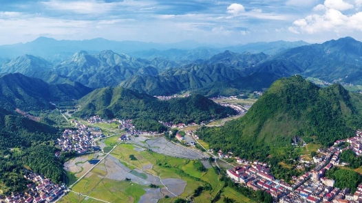 奋进强国路 阔步新征程·老区行丨从“靠山毁山”到“靠山养山”——湖南攸县“护绿”惠民见闻